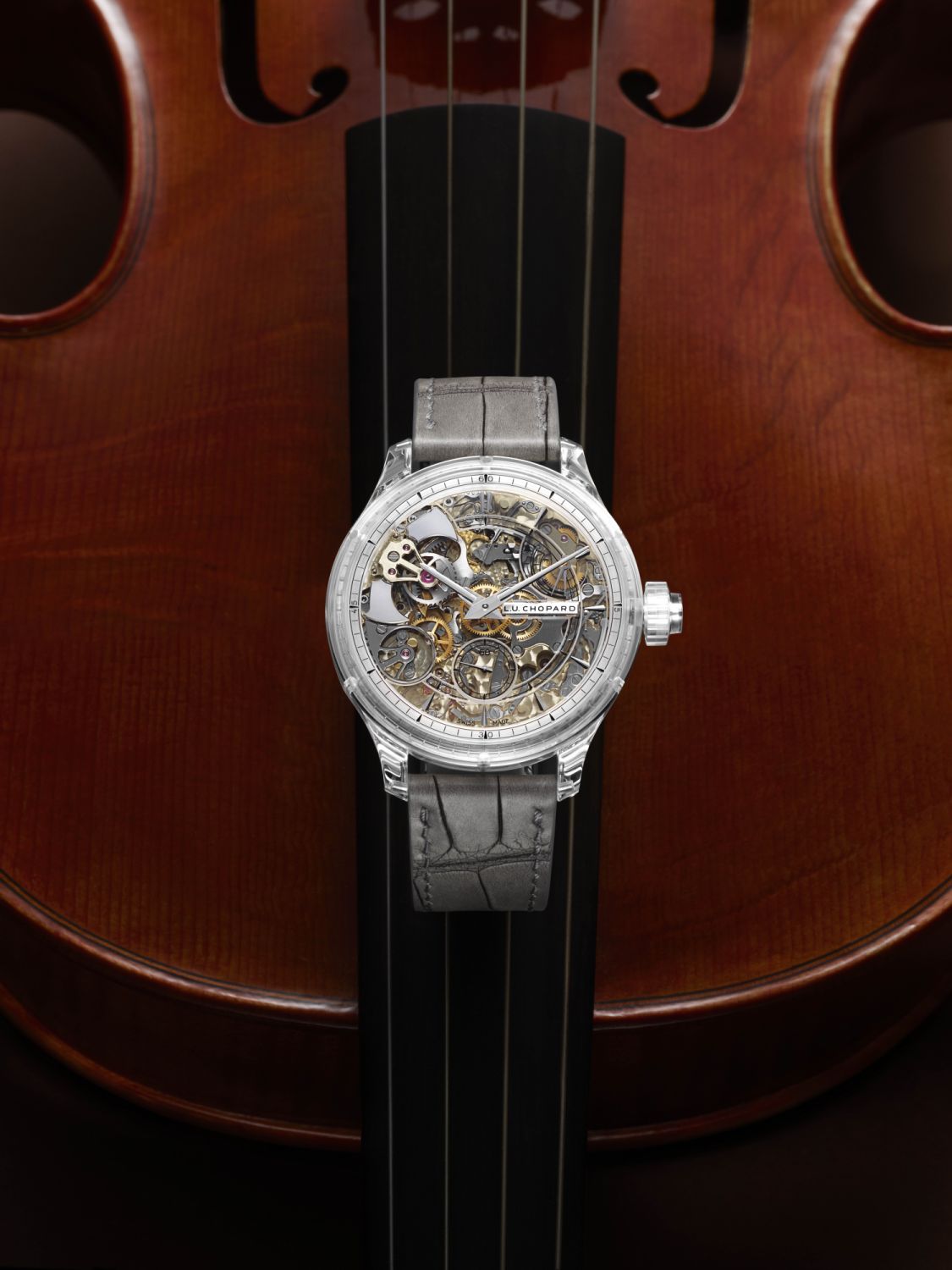L.U.C Full Strike Sapphire is a magnificent minute repeater showcasing the beauty and functionality of sapphire crystal
