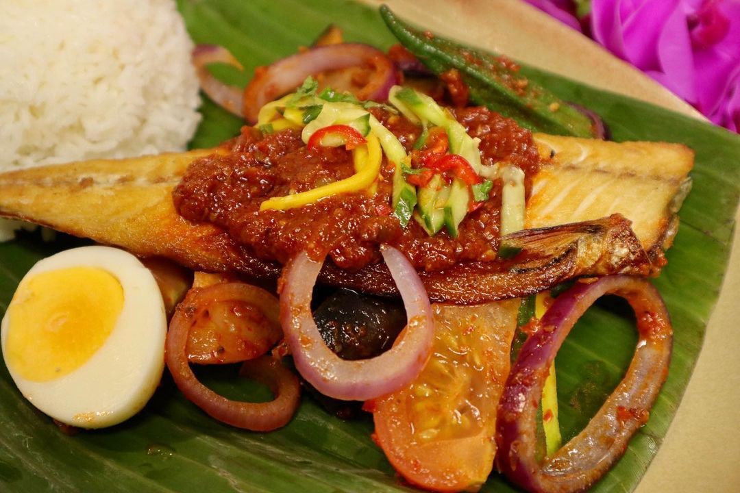 Pan-fried fish with sambal (Photo: @malaysian_delight/Instagram)