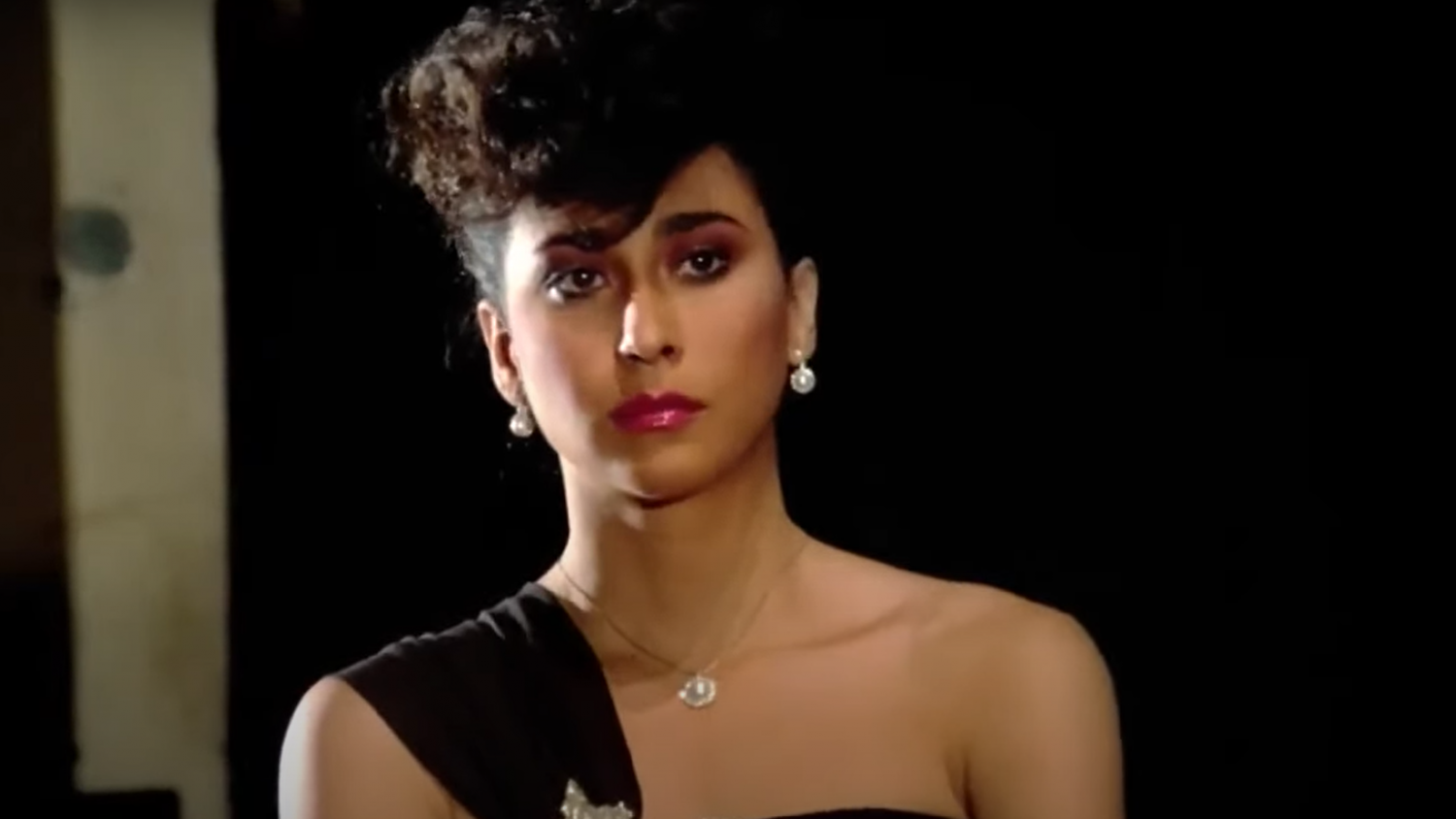 Veteran actress Cherie Gil as Lavinia Arguelles in Emmanuel H. Borlaza's 'Bituing Walang Ningning'