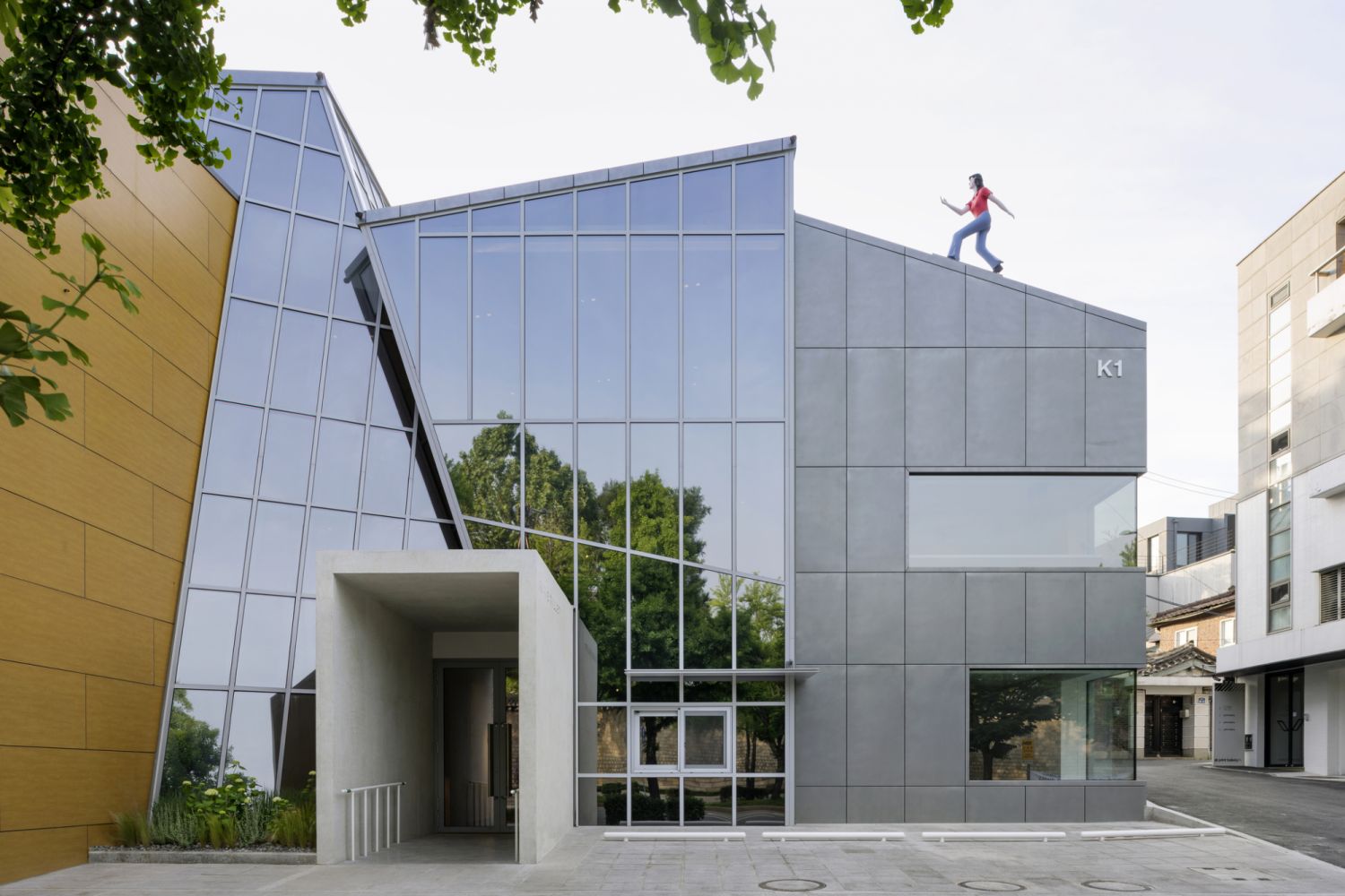 Exterior of Kukje Seoul’s renovated K1 space, Photo: Chunho Ahn, Courtesy of Kukje Gallery