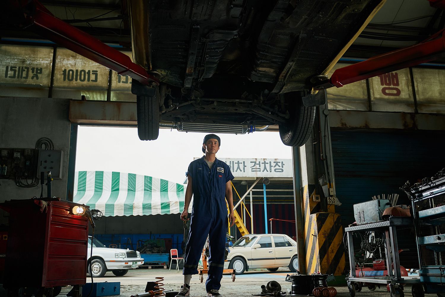 Seoul Vibe Ong Seong-wu as Park Joon-gi in Seoul Vibe Cr. Song Kyungsub/Netflix Â© 2022