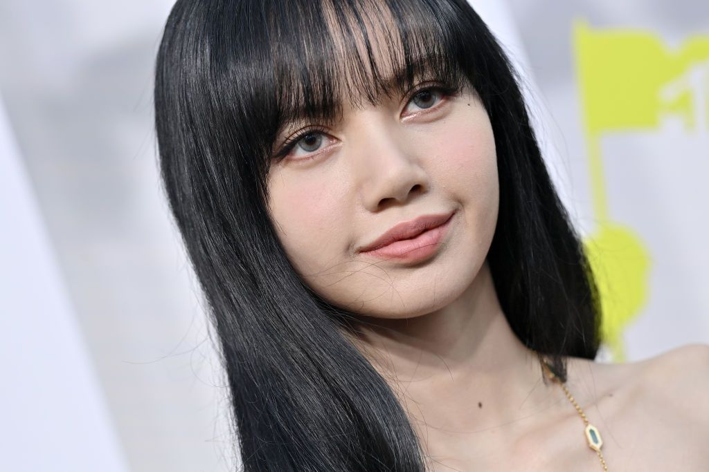 NEWARK, NEW JERSEY - AUGUST 28: Lisa of Blackpink attends the 2022 MTV Video Music Awards at Prudential Center on August 28, 2022 in Newark, New Jersey. (Photo by Axelle/Bauer-Griffin/FilmMagic)