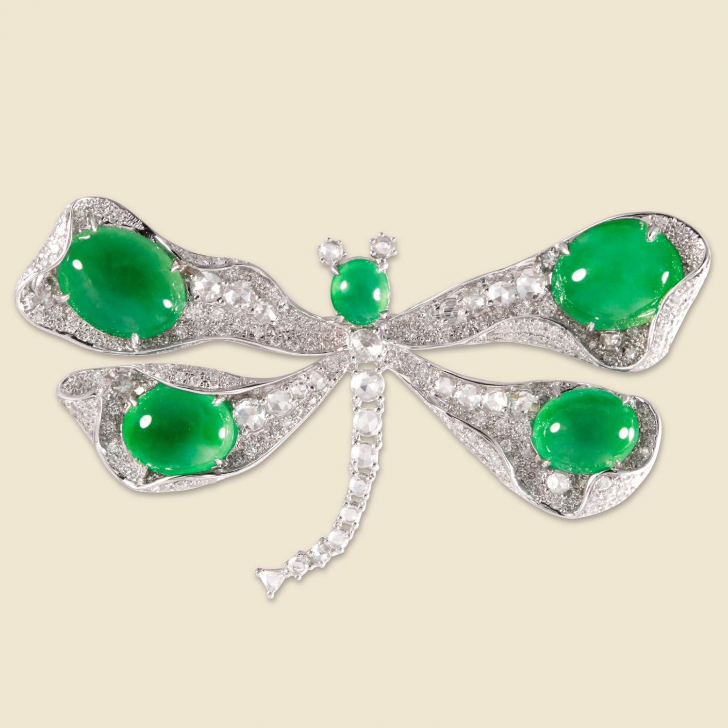 DeJade brooch in 18k white gold with diamonds and imperial jadeite