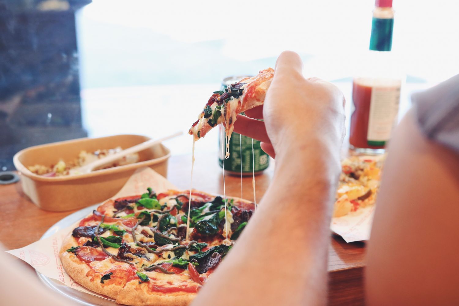 2022年全新非典型美式Pizza專賣店Farina Pizza全新開幕！從法式料理延伸的美式料理療癒又精緻、餅皮纖薄卻蓬鬆