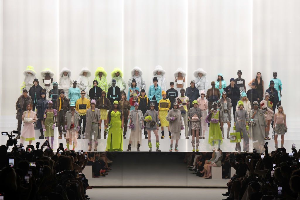 NEW YORK, NEW YORK - SEPTEMBER 09: The cast of the Fendi 25th Anniversary Celebration of the Baguette pose for a photo at New York Fashion Week at Hammerstein Ballroom on September 09, 2022 in New York City. (Photo by Taylor Hill/Getty Images)