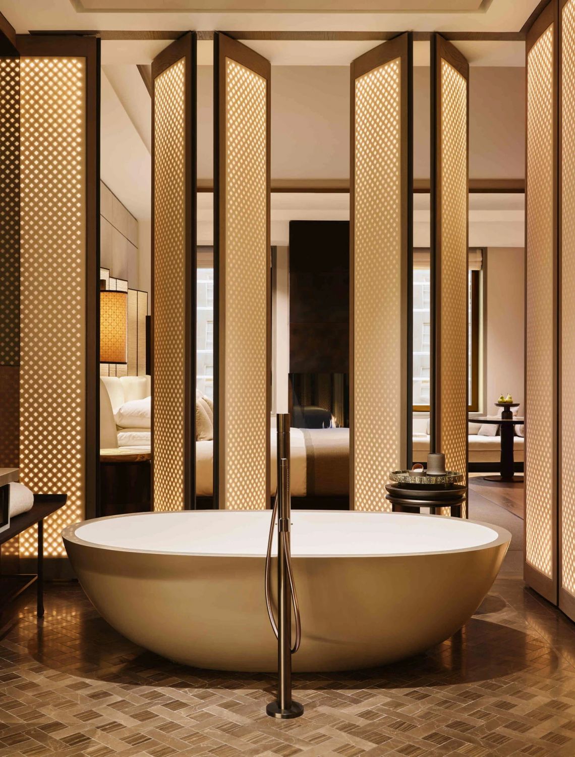 5th Ave Junior Suite, Bathroom crop