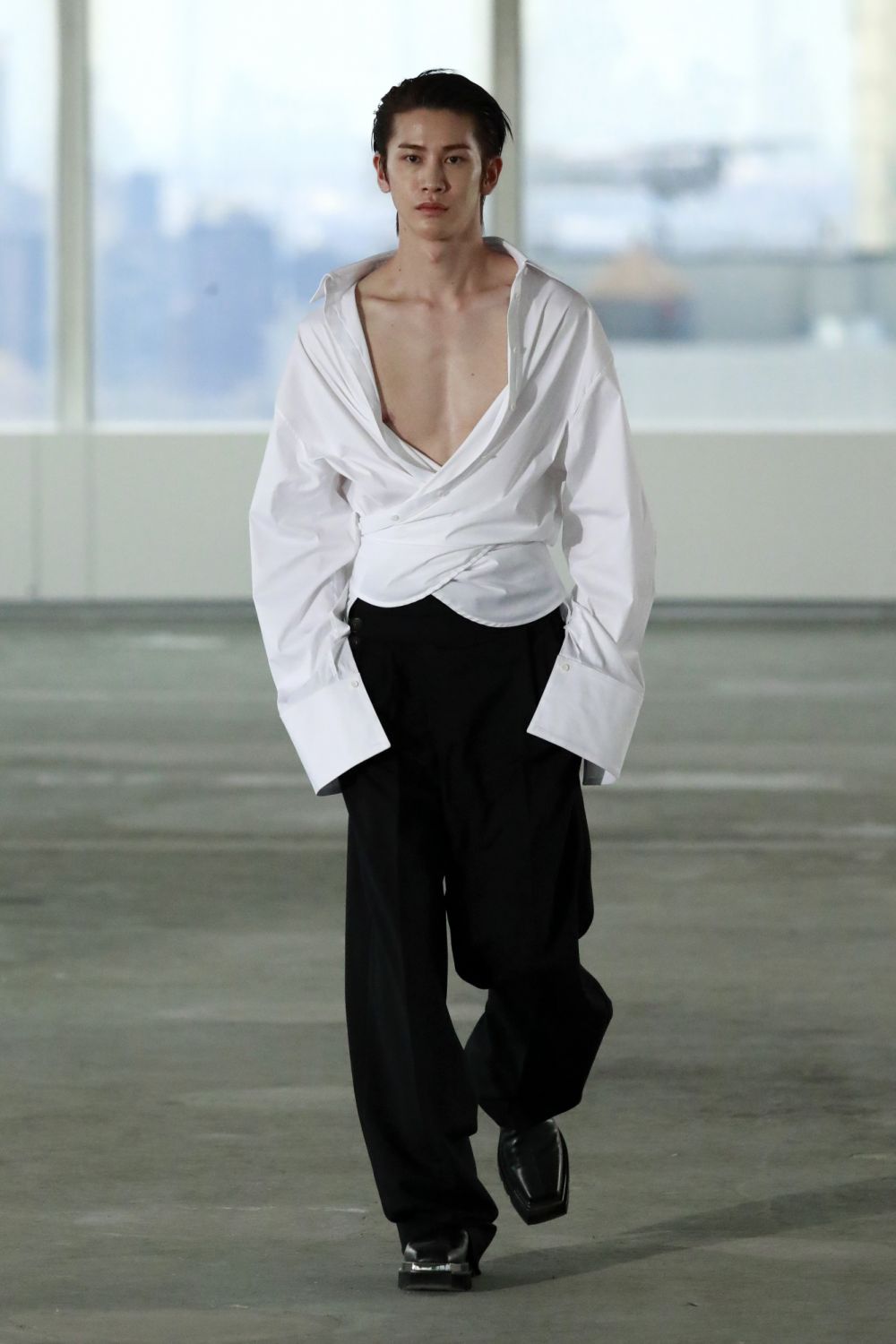 NEW YORK, NEW YORK - SEPTEMBER 13: A model walks the runway for the Peter Do fashion show during September 2022 New York Fashion Week: The Shows on September 13, 2022 in New York City. (Photo by Al Zeta/Getty Images for NYFW: The Shows)