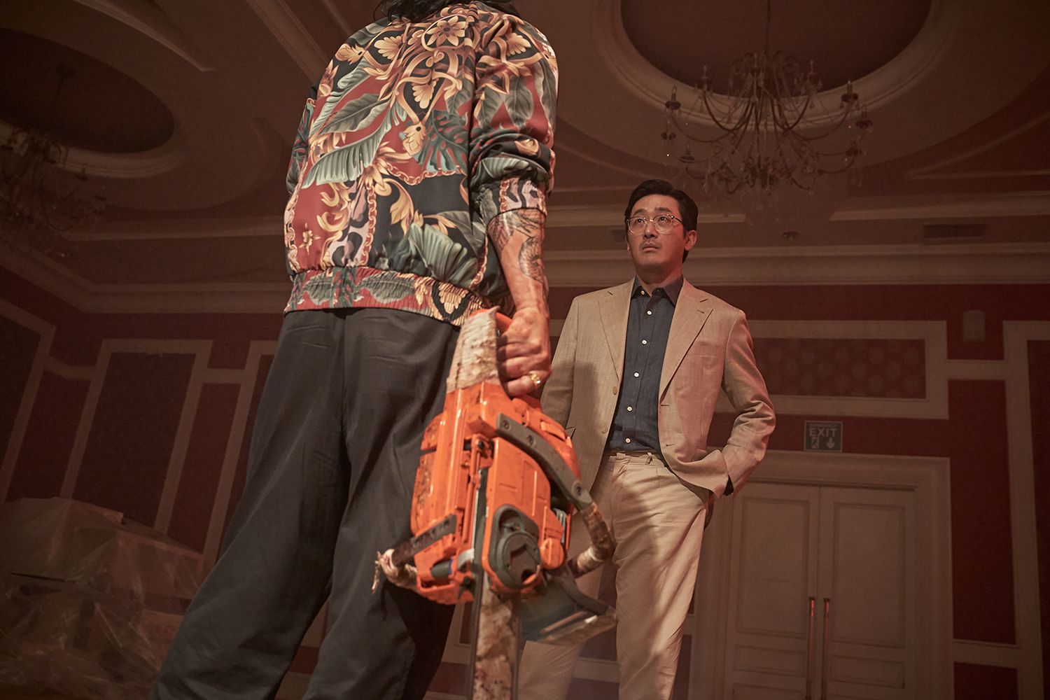 Narco-Saints (L to R) Chang Chen as Chen Zhen, Ha Jung-woo as Kang Ingu in Narco-Saints Cr. Cho Wonjin/Netflix Â© 2022