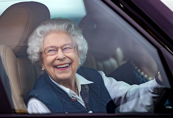 Queen Elizabeth II driving her Range Rover in Windsor, England (Photo: Getty Images)