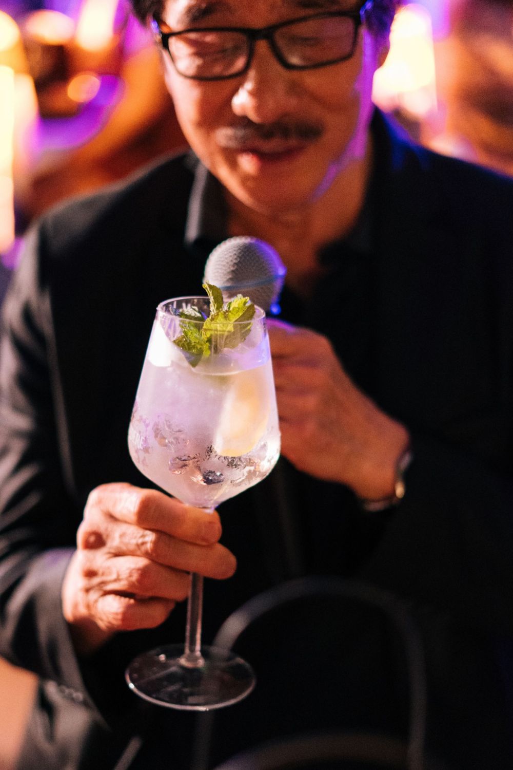 A Belvedere Citrus Spritz cocktail, a minty and citrusy combination of Belvedere Vodka with Vermouth Blanco, crafted just for Off Menu Kuala Lumpur 2021