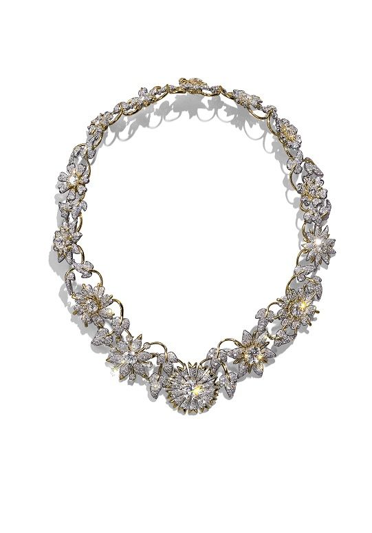 18YPT DI FLOWERS AND LEAVES NECKLACE