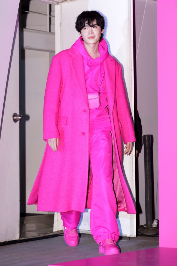 SEOUL, SOUTH KOREA - SEPTEMBER 21: South Korean actor Lee Jong-Suk attends the 'VALENTINO 2022-23 F/W Pink PP Collection Launch Party on September 21, 2022 in Seoul, South Korea. (Photo by Han Myung-Gu/WireImage)