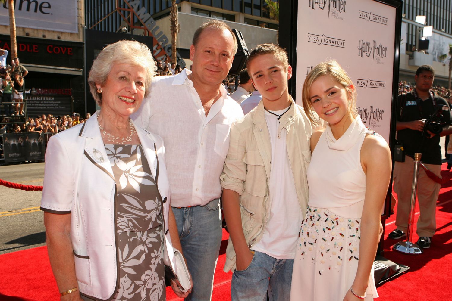 HOLLYWOOD - JULY 08: Emma Watson (R) and her family at the "Harry Potter and the Order of the Phoenix" premiere at Grauman's Chinese Theatre on July 8, 2007 in Hollywood, California. (Photo by Eric Charbonneau/WireImage)