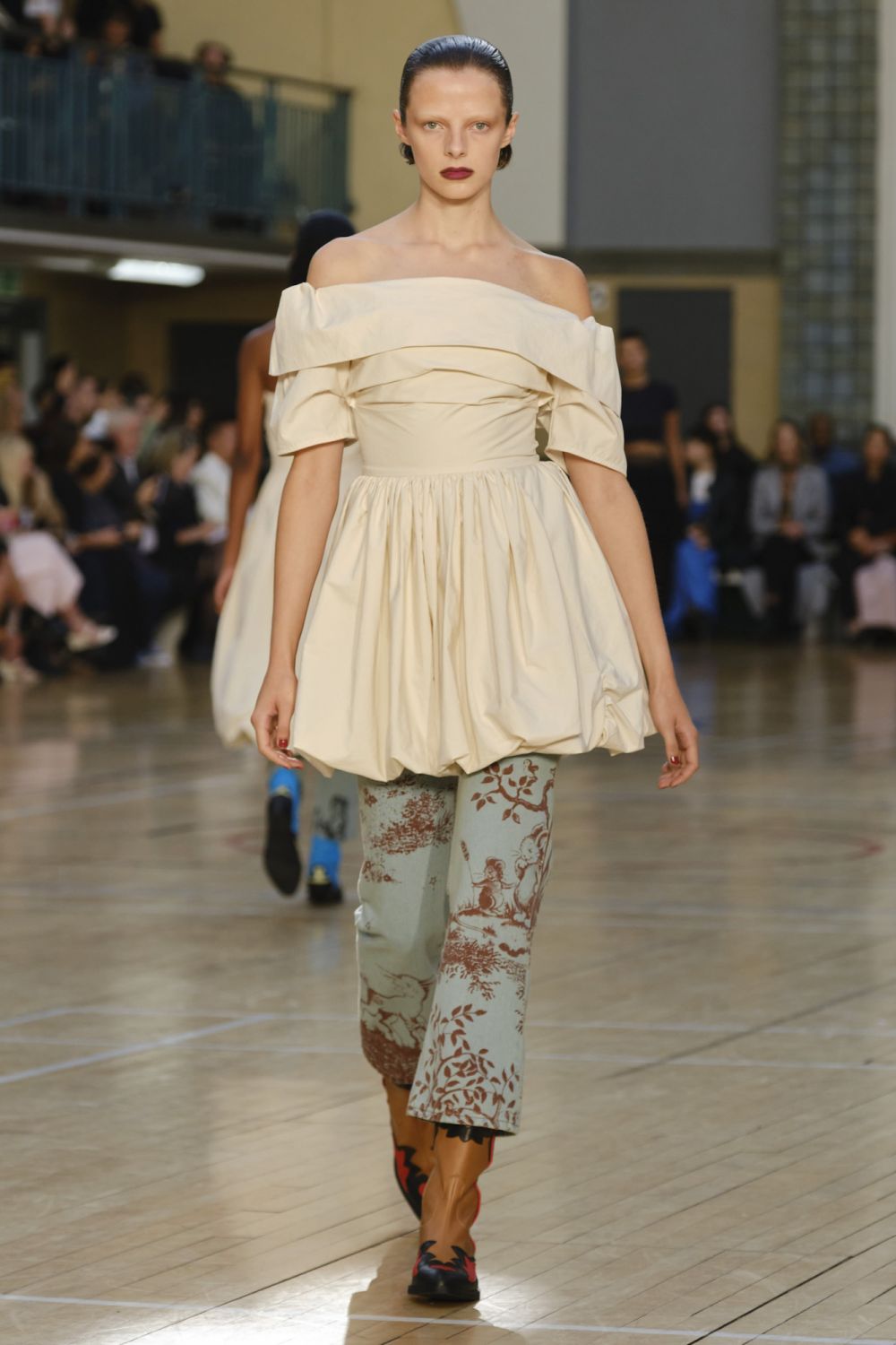 220917 Molly Goddard SS23London Fashion WeekCatwalk ShowCredit: Ben BroomfieldCredit Social: @photobenphotoCopyright: Ben Broomfield Photography07734 852620photo@benbroomfield.comwww.benbroomfield.com