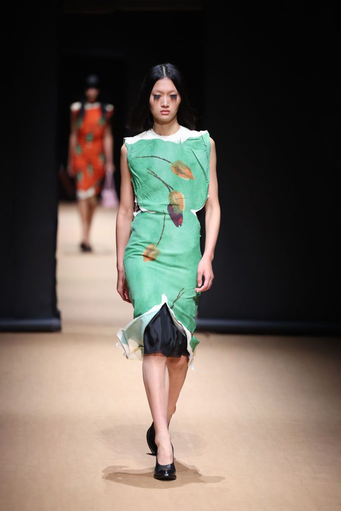 MILAN, ITALY - SEPTEMBER 22: A model walks the runway of the Prada Fashion Show during the Milan Fashion Week Womenswear Spring/Summer 2023 on September 22, 2022 in Milan, Italy. (Photo by Daniele Venturelli/WireImage)