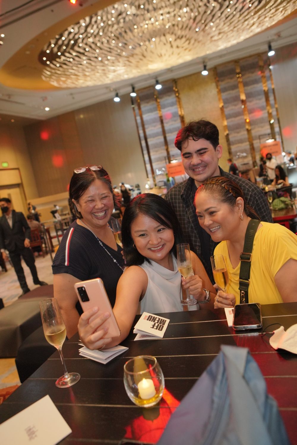 Off Menu Philippines 2022 - Guests enjoying some bubbly, one of the many free-flowing drinks available at Off Menu