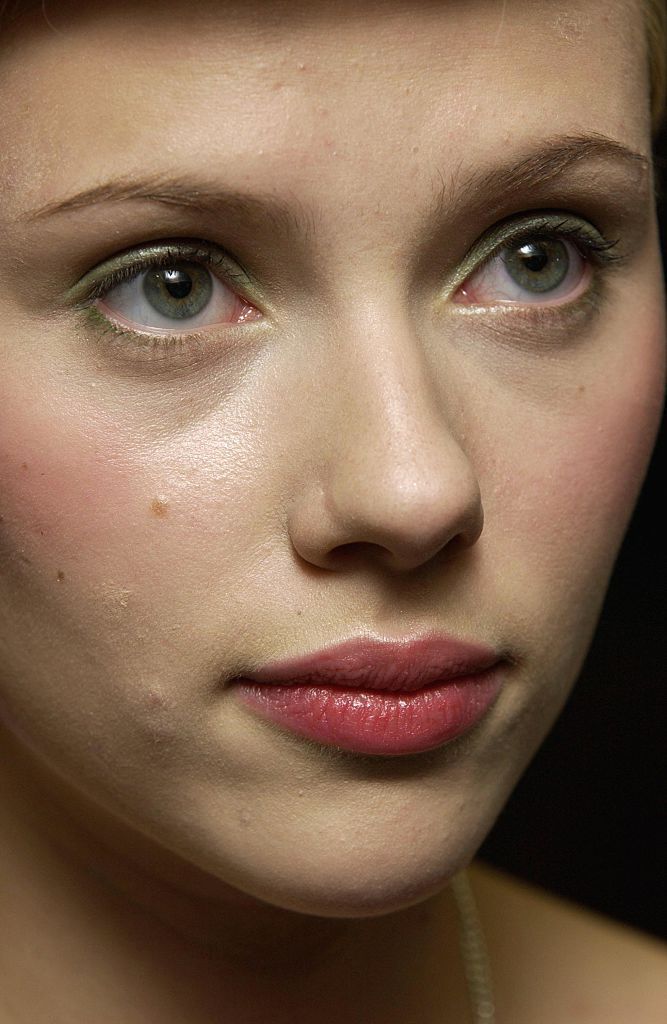 Scarlett Johansson attends the premiere of "Girl With A Pearl Earring" at the Odeon West-End in conjunction with the London Film Festival. (Photo by rune hellestad/Corbis via Getty Images)