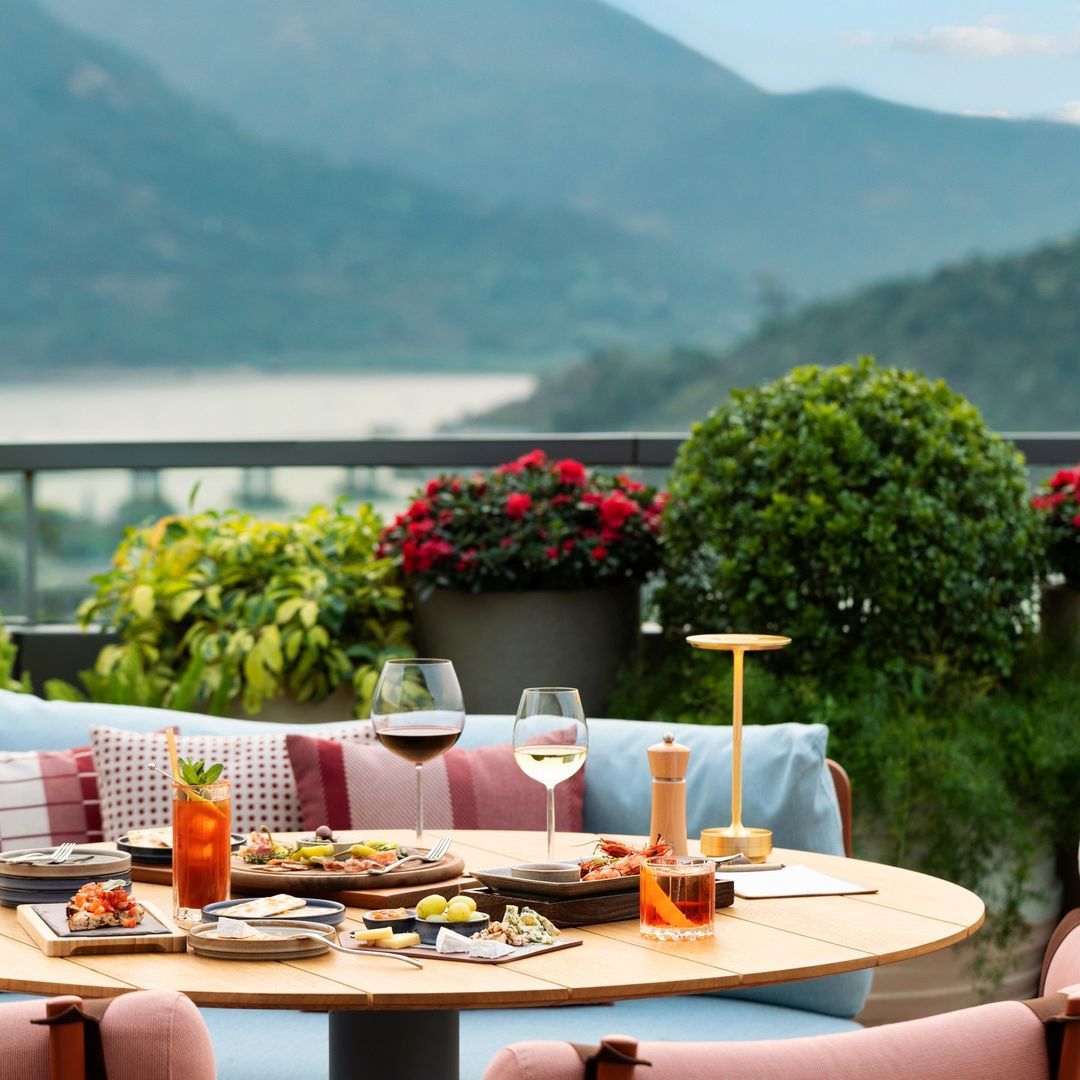 Sunset Grill al fresco