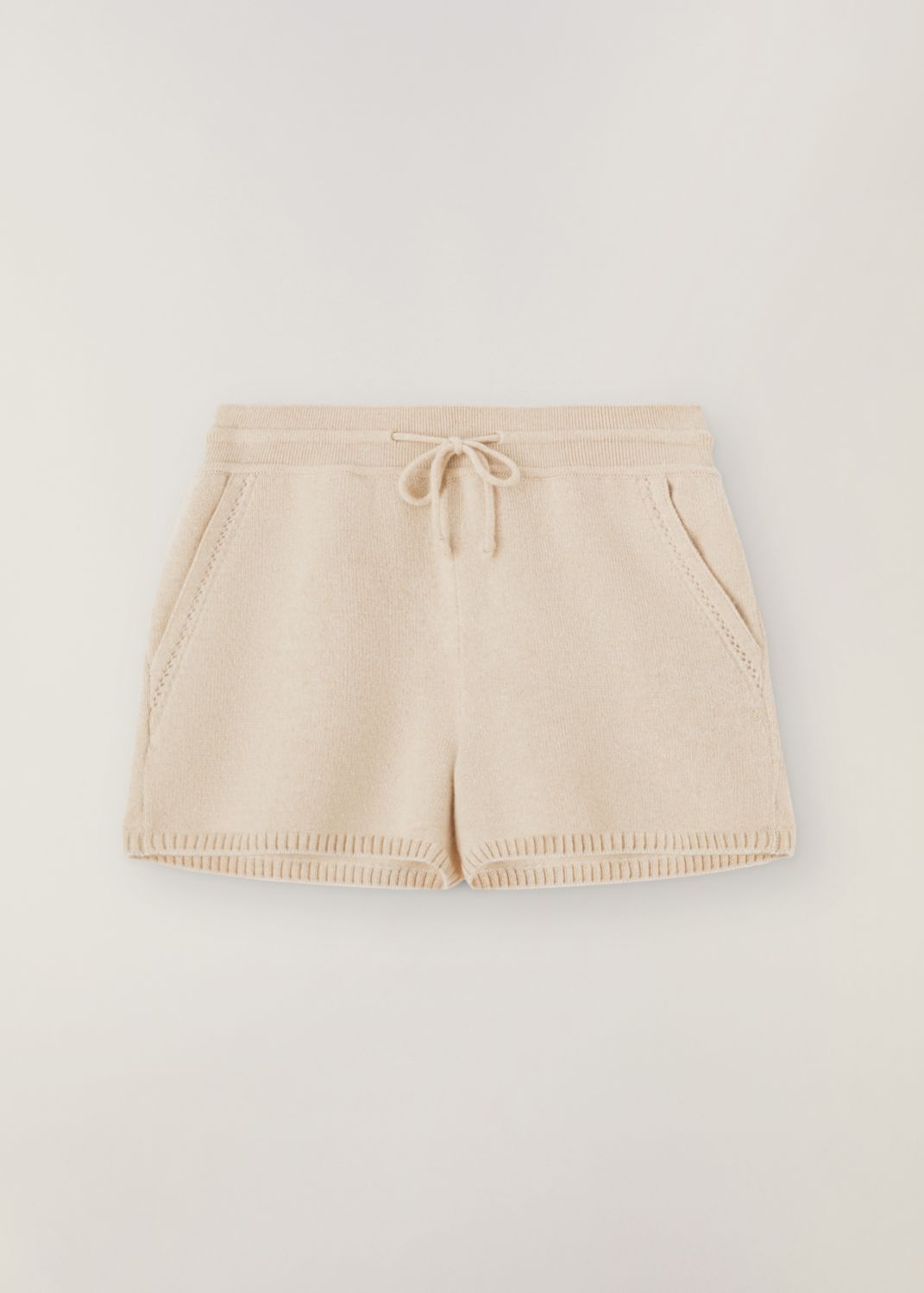 Fine Ajour Baby Cash抽繩針織短褲，all by Loro Piana。