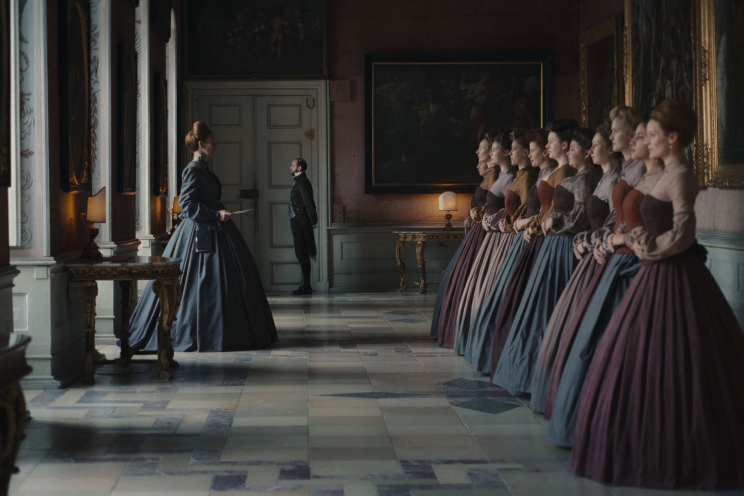 《茜茜皇后》The Empress。Photo via Netflix