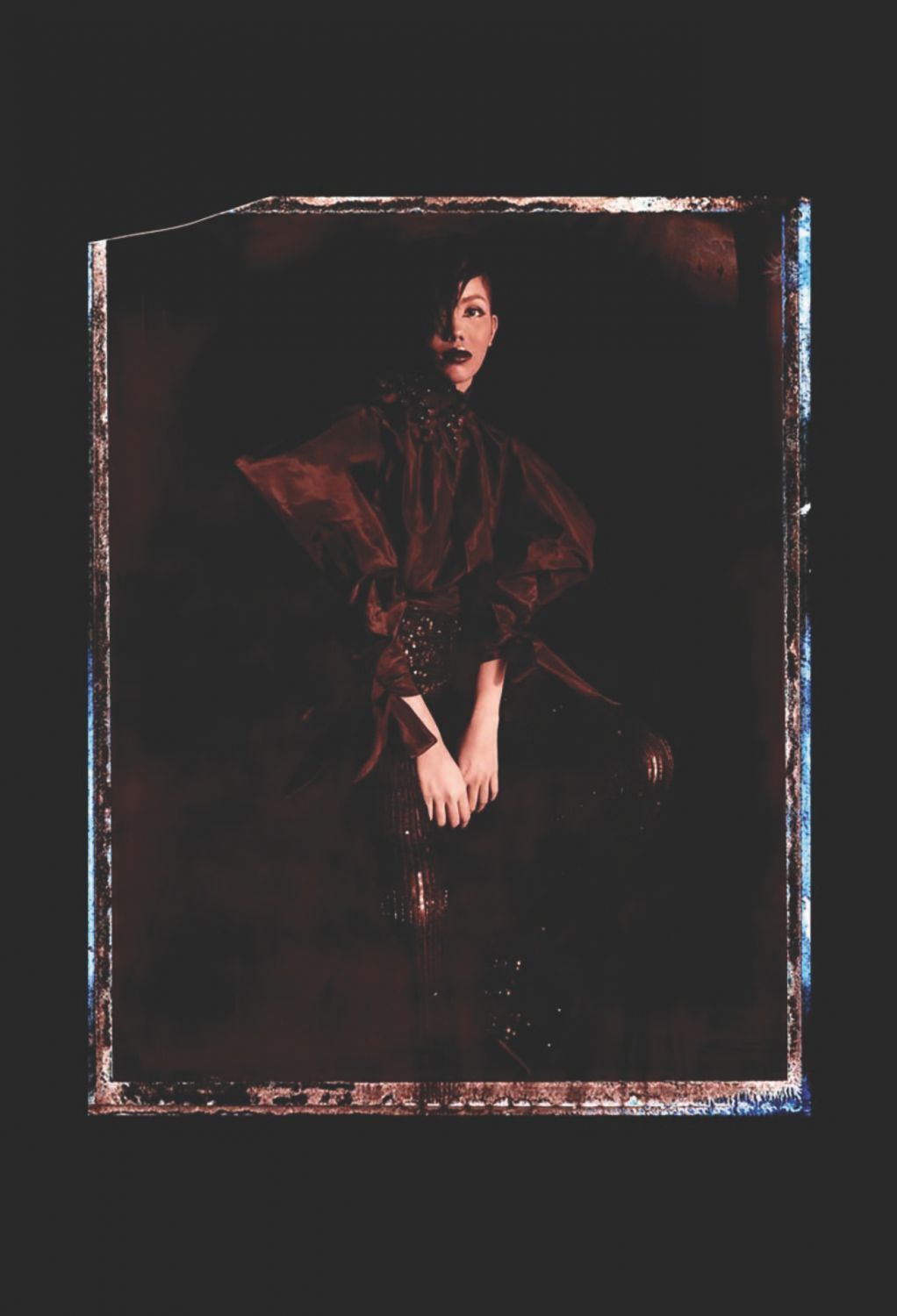 A Rajo Laurel original, photographed by Oshima and featured in his compilation, Philippinas Incognitas