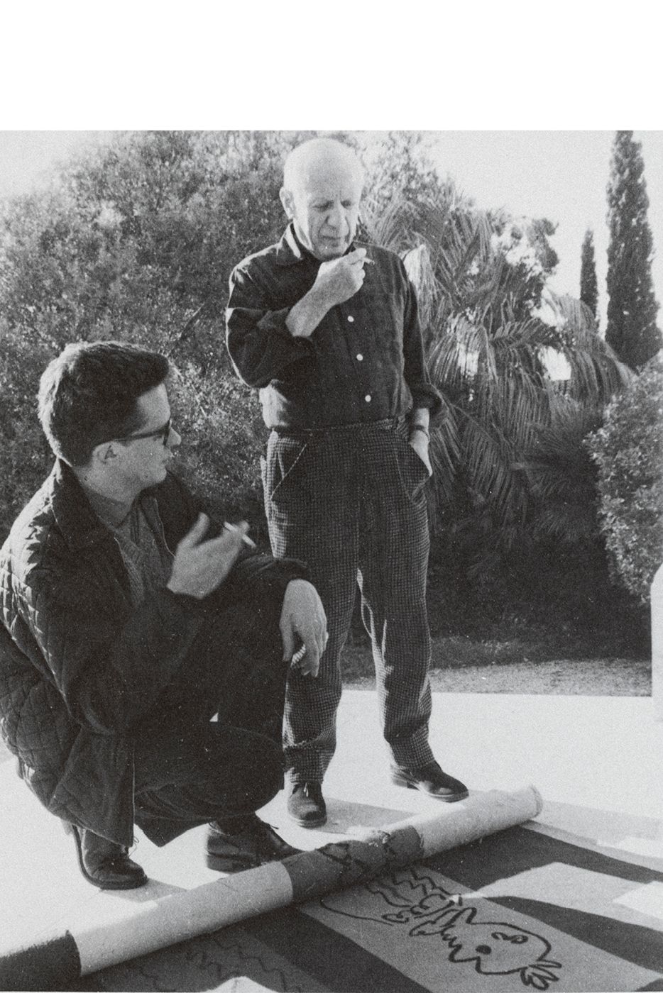 Pablo Picasso pictured working with the Pinton team. Photo: Pinton 1867