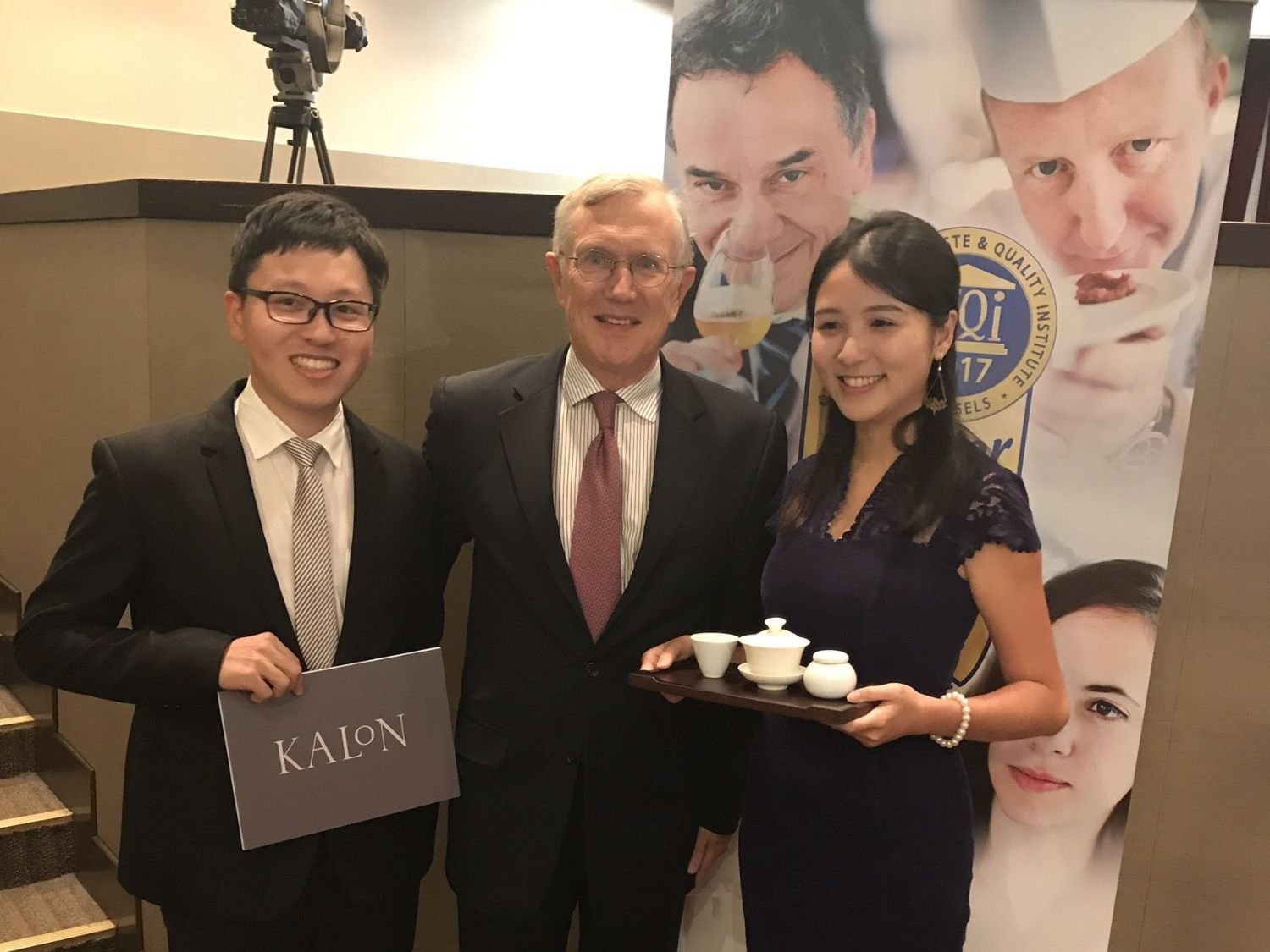 一場南投製茶師歷時37年的瘋狂尋味之旅!看「開蘭茶」如何征服Raw成唯一販售茶飲?