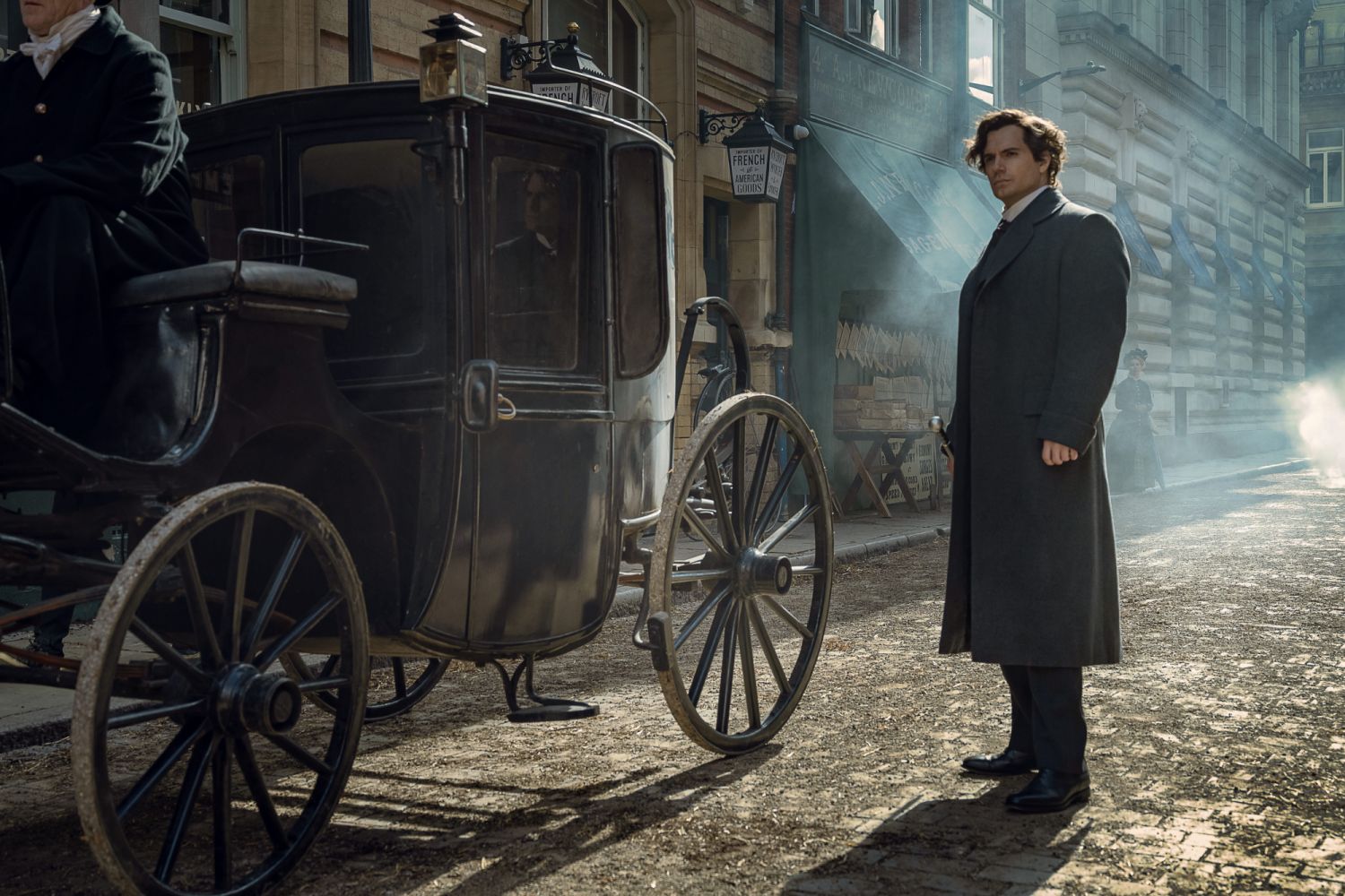 Enola Holmes 2. Henry Cavill as Sherlock Holmes. Cr. Alex Bailey/Netflix Â© 2022