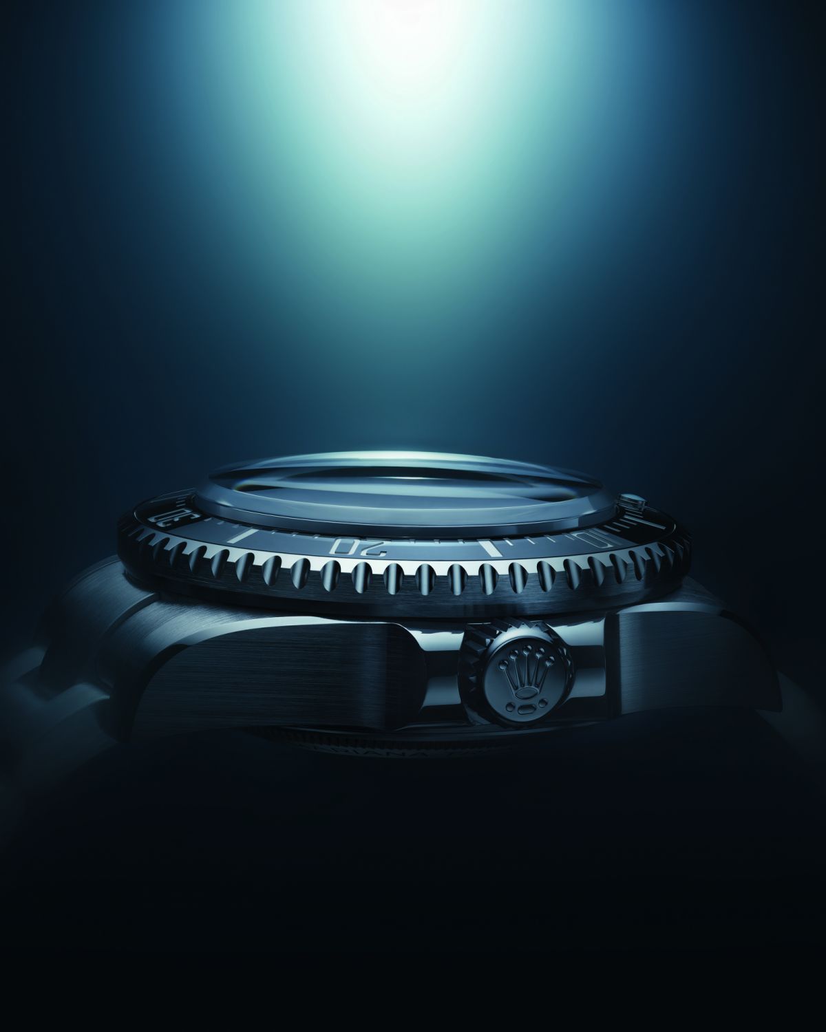 Close up of the chamferedcrystal of the Oyster PerpetualDeepsea Challenge