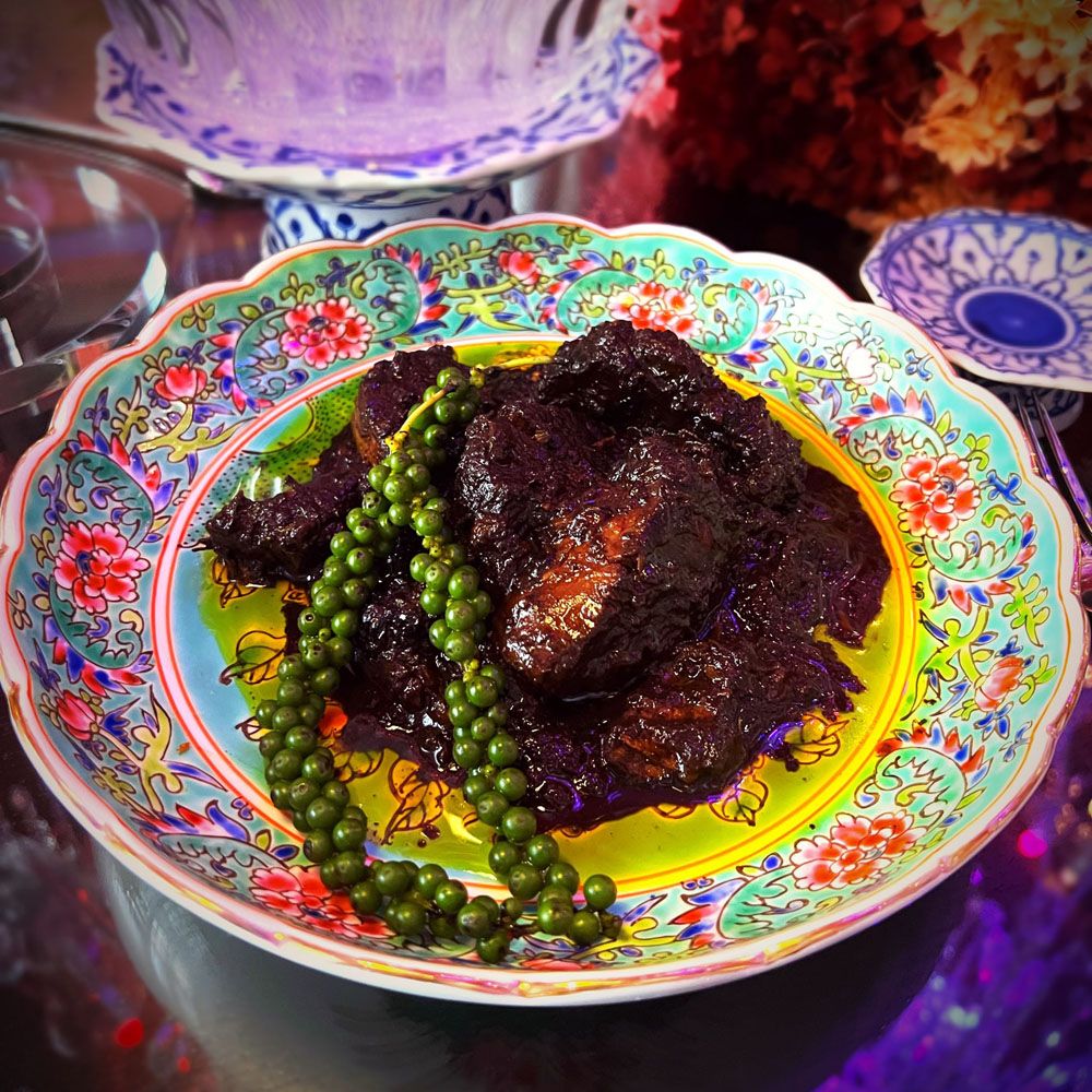 Ayam buah keluak