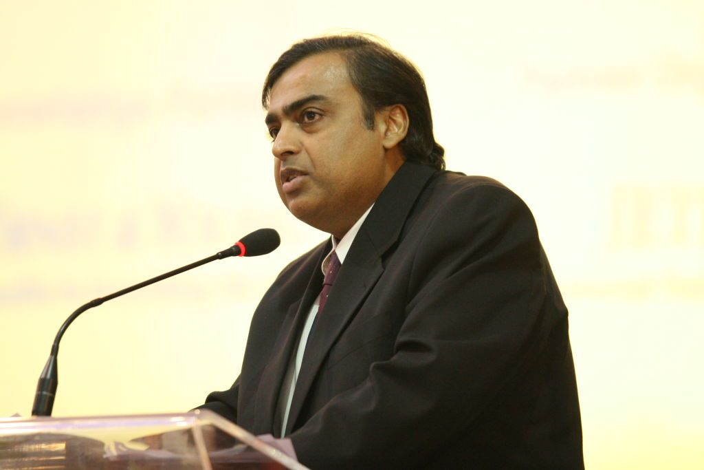 Mukesh Ambani (Industrialist) delivering speech at Vibrant Gujarat Summit held at Gandhinagar Gujarat, India on 1st January 2009. (Photo by Kalpit  Bhachech/Dipam Bhachech/Getty Images)