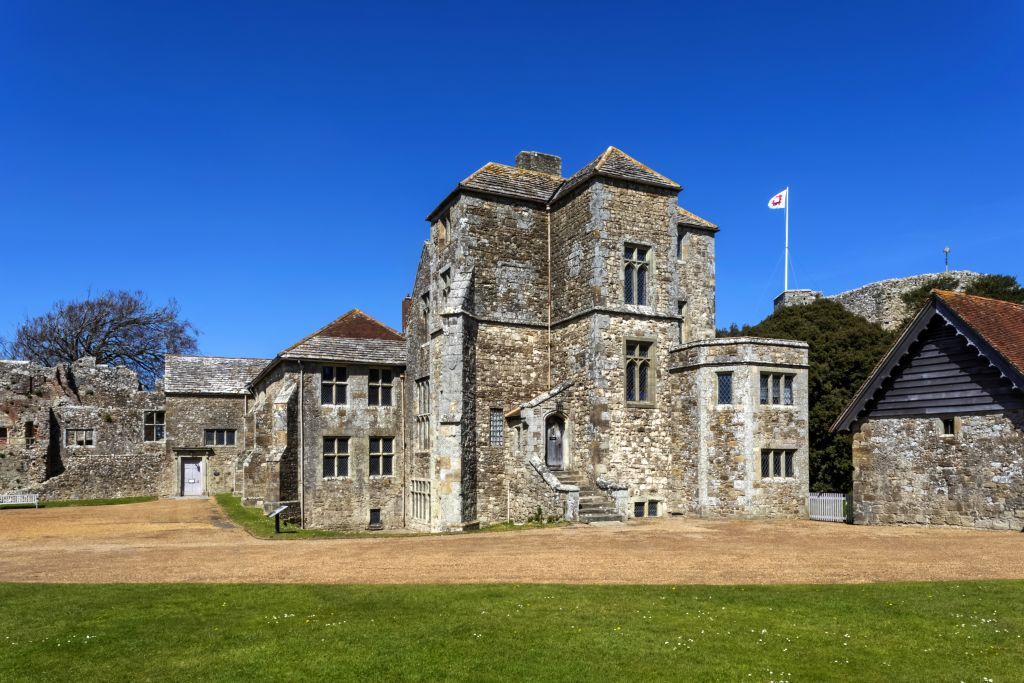 England, Isle of Wight, Newport, Carisbrooke Castle, Home of the Lords Building. (Photo by: Prisma by Dukas/Universal Images Group via Getty Images)