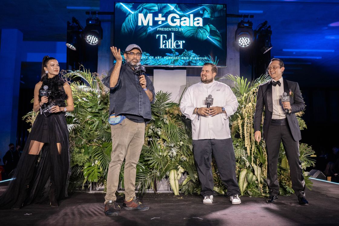 (L-R) Jacqueline Tsang, Editorial Director and Editor-in-Chief of Tatler Hong Kong; chefs for the evening, Gaggan Anand and Agustin Balbi; and Sean Fitzpatrick, Tatler Asia’s Regional Managing Director (Photo: Kenneth Tang/Tatler Hong Kong)