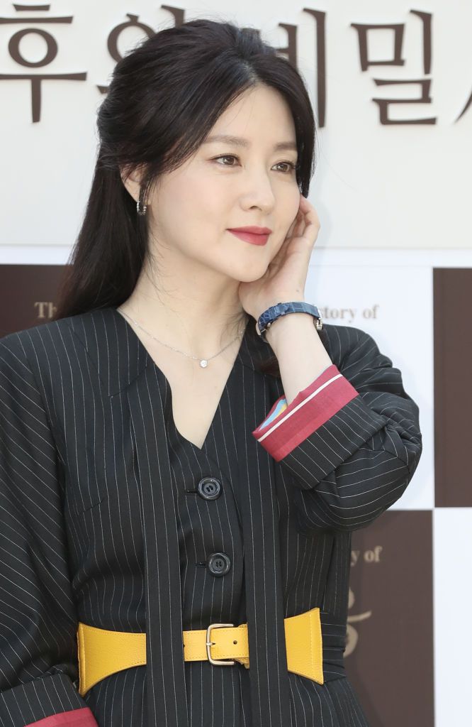 SEOUL, SOUTH KOREA - MAY 07 : Actress Lee Young-ae attends "2019 Queen's Secret" of the cosmetics brand "The History of Whoo" at Korean Furniture Museum in Seongbuk-dong, Seoul, on May 7, 2019 in Seoul, South Korea.(Photo by JTBC PLUS/Imazins via Getty Images)