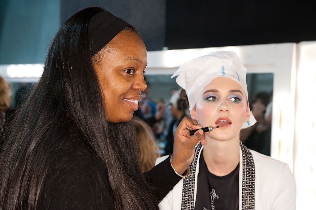 LONDON - FEBRUARY 23: Pat McGrath prepares backstage during the ISSA show at London Fashion Week Autumn/Winter 2009 at Natural History Museum on February 23, 2009 in London, England. (Photo by Nick Harvey/WireImage)