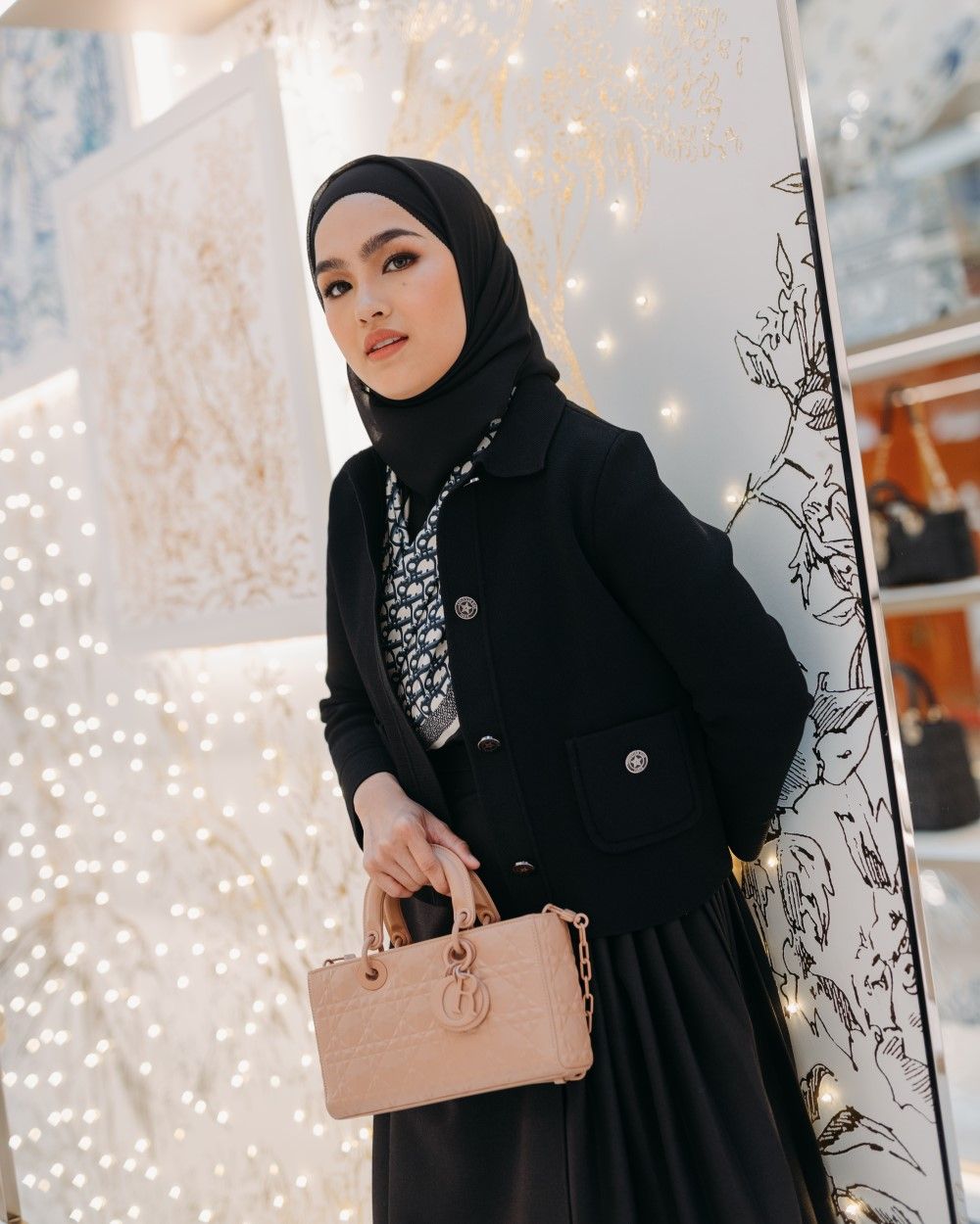 Elfira Loy