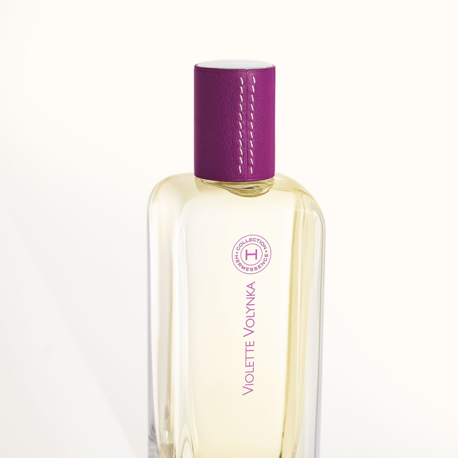 Hermessence Violette Volynka愛馬仕聞香珍藏香堇皮革淡香水。Photo via Hermès