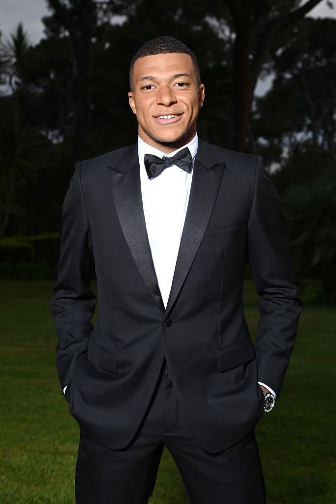 CAP D'ANTIBES, FRANCE - MAY 26: Kylian Mbappé poses during the amfAR Cannes Gala 2022 at Hotel du Cap-Eden-Roc on May 26, 2022 in Cap d'Antibes, France. (Photo by Pascal Le Segretain/amfAR/Getty Images for amfAR)