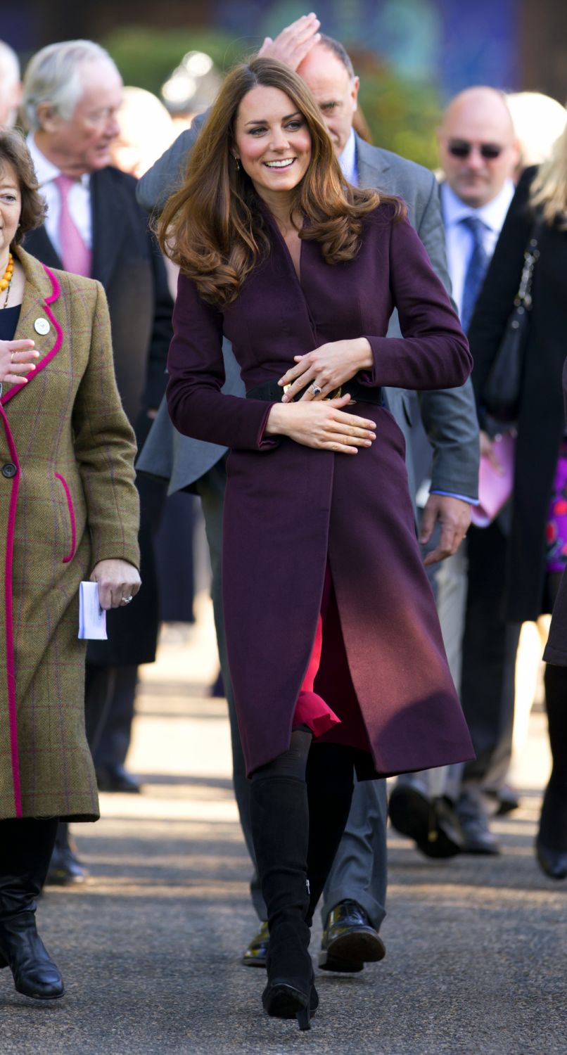 NEWCASTLE UPON TYNE, UNITED KINGDOM - OCTOBER 10: (EMBARGOED FOR PUBLICATION IN UK NEWSPAPERS UNTIL 48 HOURS AFTER CREATE DATE AND TIME) Catherine, Duchess of Cambridge visits a community garden project at Elswick Park on October 10, 2012 in Newcastle upon Tyne, England. (Photo by Indigo/Getty Images)