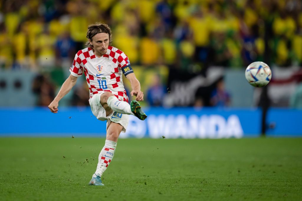 AL RAYYAN, QATAR - DECEMBER 09: Luka Modric of Croatia controls the ball during the FIFA World Cup Qatar 2022 quarter final match between Croatia and Brazil at Education City Stadium on December 09, 2022 in Al Rayyan, Qatar. (Photo by Marvin Ibo Guengoer - GES Sportfoto/Getty Images)