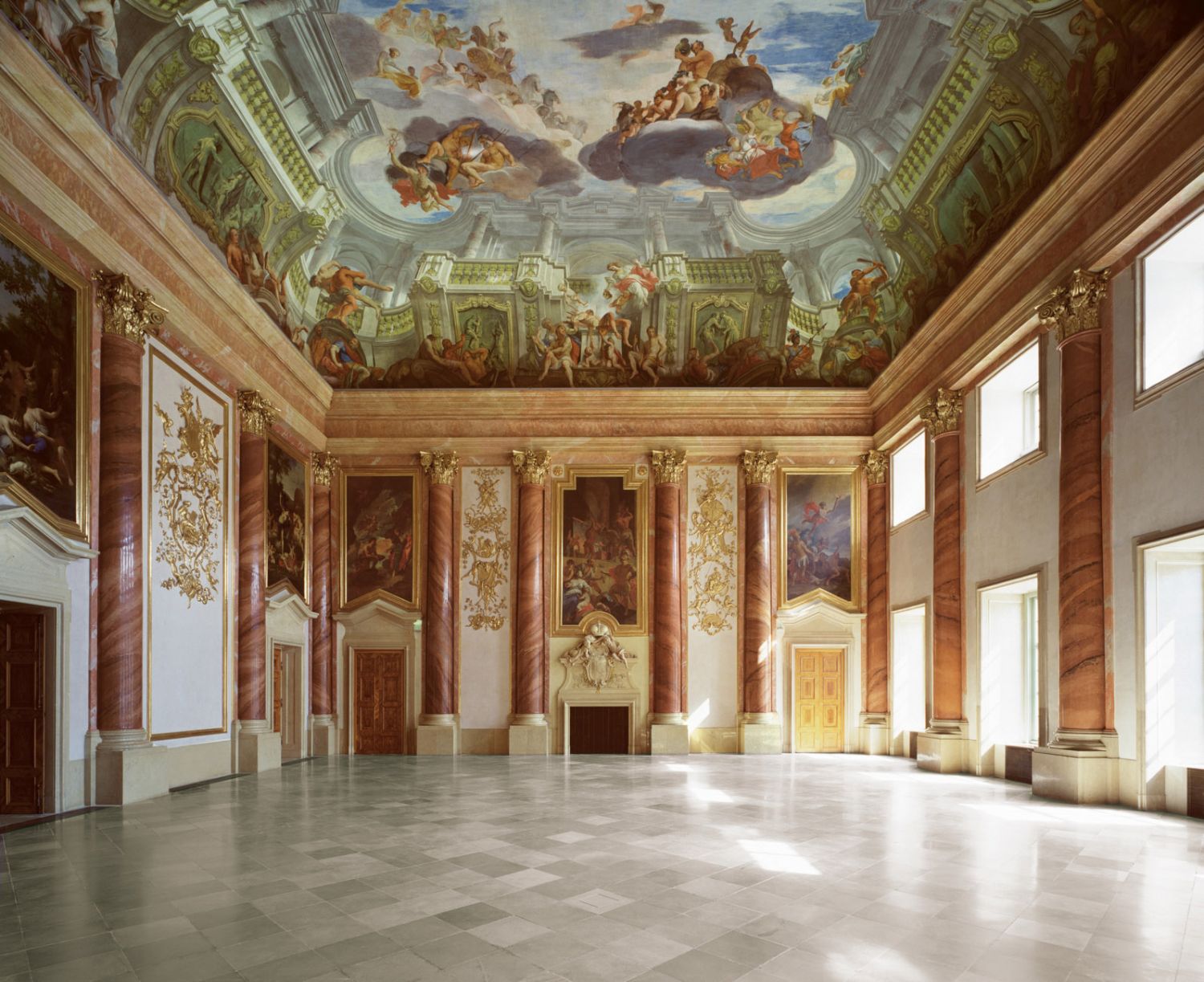 Gartenpalais Liechtenstein, Herkulessaal mit den Deckenfresken von Andrea Pozzo (1642â1709), 1704/1708The Liechtenstein summer palace, Hercules Hall with the ceiling fresco by Andrea Pozzo (1642â1709), 1704/1708