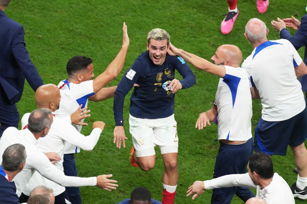 AL KHOR, QATAR - DECEMBER 14: Antoine Griezmann of France celebrates the victory after the FIFA World Cup Qatar 2022 semi final match between France and Morocco at Al Bayt Stadium on December 14, 2022 in Al Khor, Qatar. (Photo by Etsuo Hara/Getty Images)