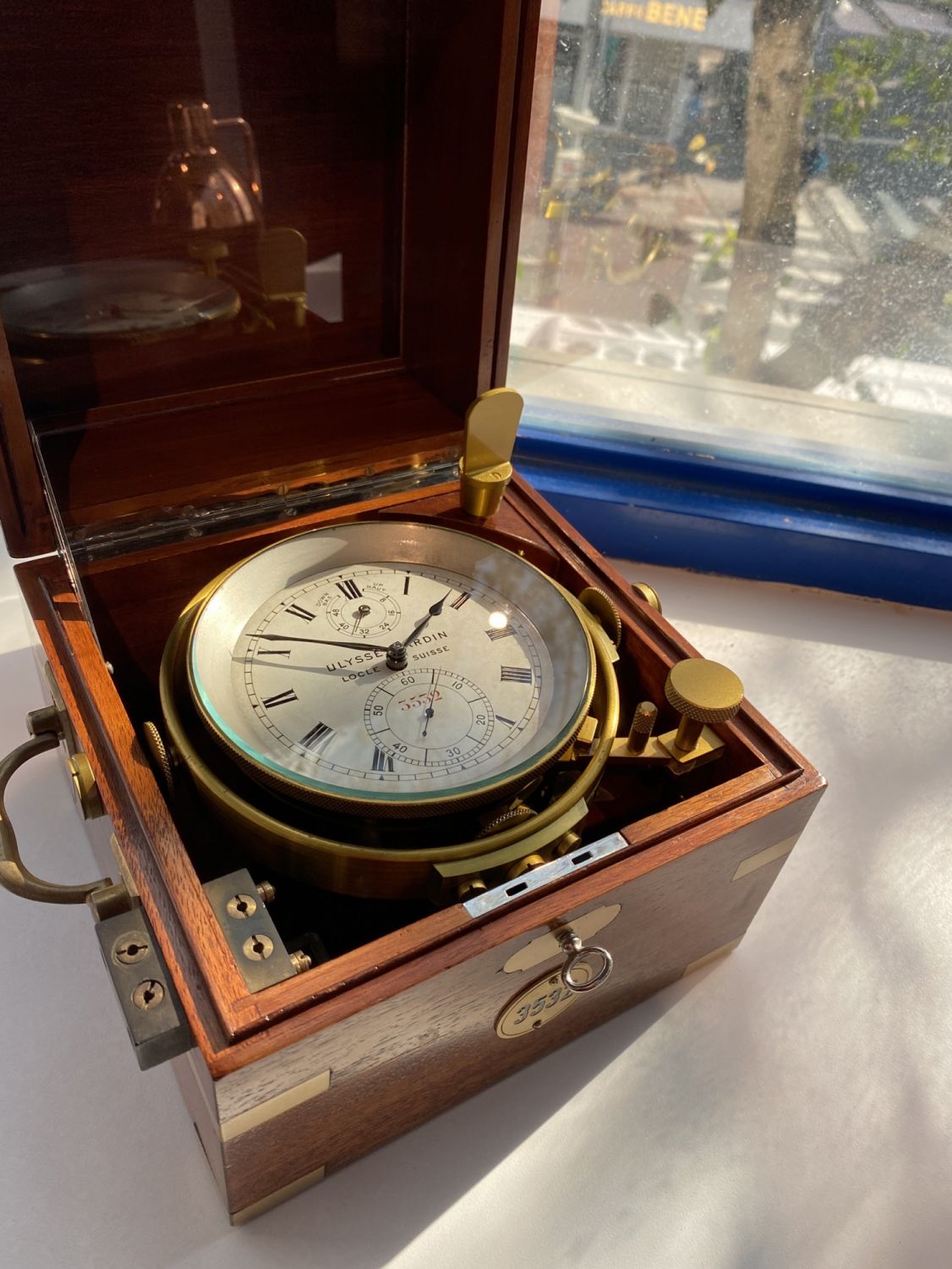 雅典錶Ulysse Nardin1939年製造的古董航海天文鐘,於寶鴻堂鐘表台北旗艦店展售