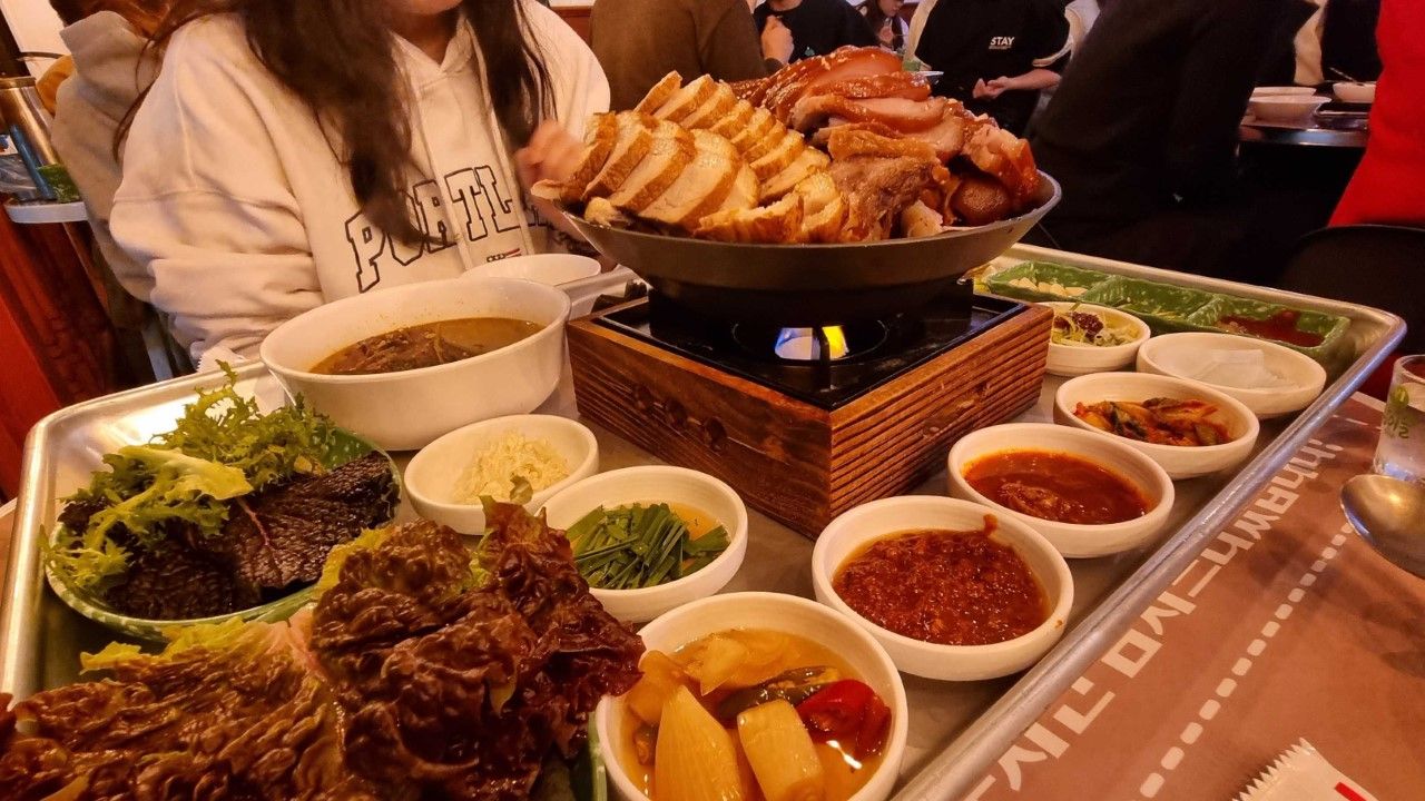 The jokbal and bossam (Photo: Lainey Loh)