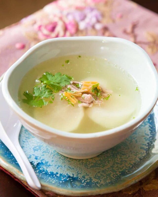 Chinese white radish soup (Photo: steamykitchen.com)