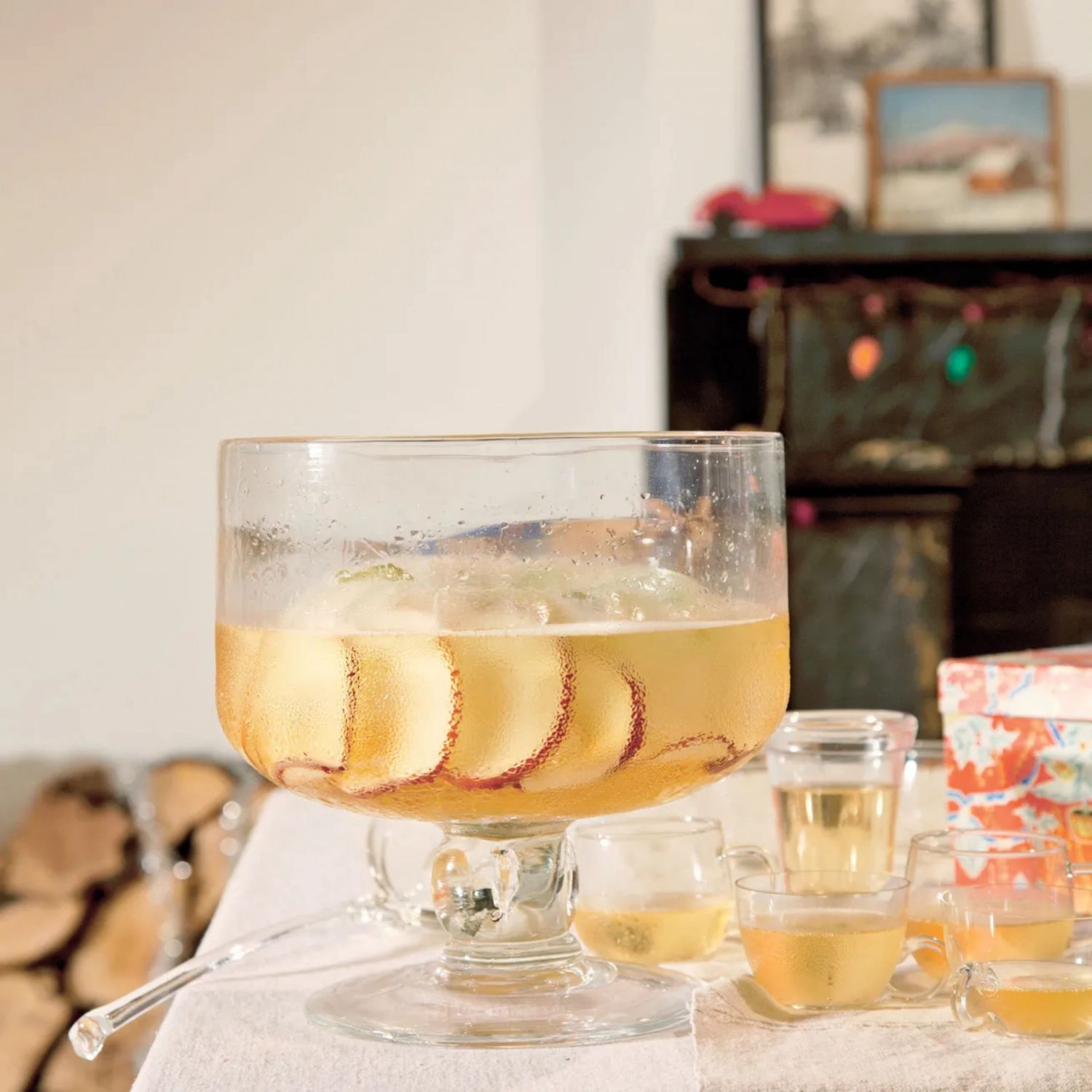 New Year’s Eve Cocktails – The Long Hello (Photo: Cedric Angeles / Epicurious)