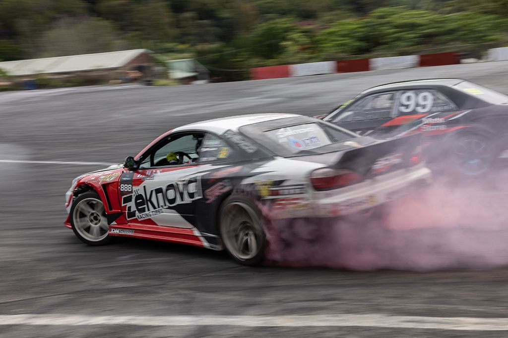 【專訪】Porsche 996 為什麼翻紅？王陽明耗時18個月改裝「復古綠」高級優雅保時捷996亮點揭露！