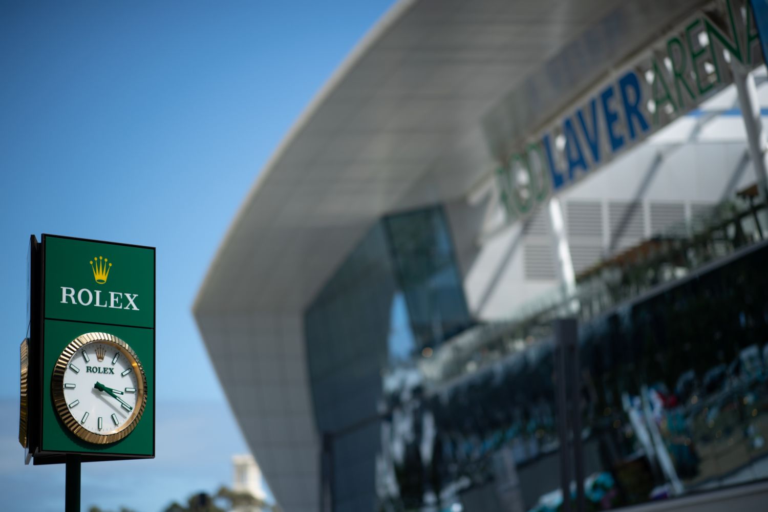 墨爾本公園(MELBOURNE PARK)羅德拉佛球場(ROD LAVER ARENA)外部,該球場得名於勞力士代言人、三屆 澳洲網球公開賽(AUSTRALIAN OPEN)冠軍得主羅德·拉佛 (ROD LAVER)©Rolex/Antoine Couvercelle