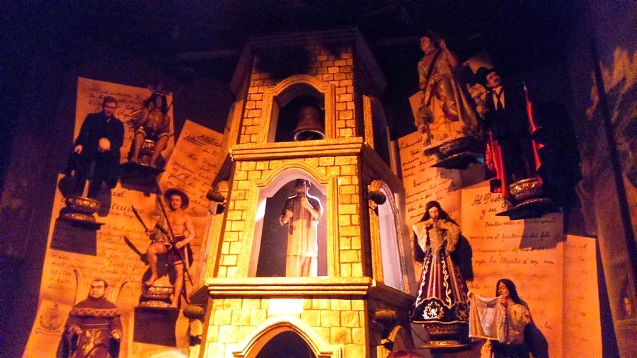 Inside Bagumbayan Light and Sound Museum (Photo: Reynel and Rozie)