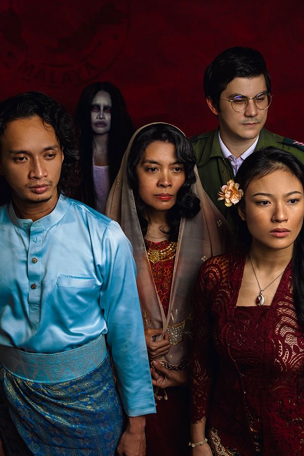 The all-star cast of Melur the Musical